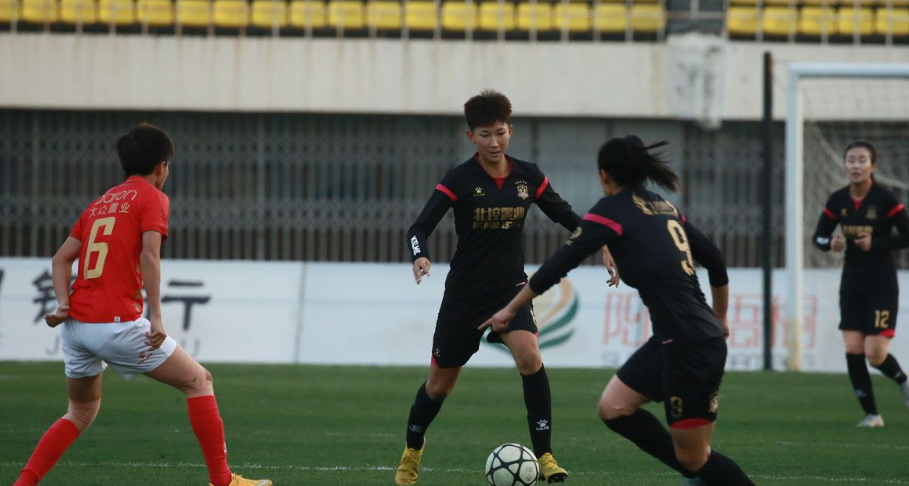 女子足协杯：长春大众卓越女足与广东女足的交锋