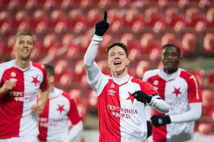 布拉格斯拉维亚:欧冠逆境中奏响不屈战歌