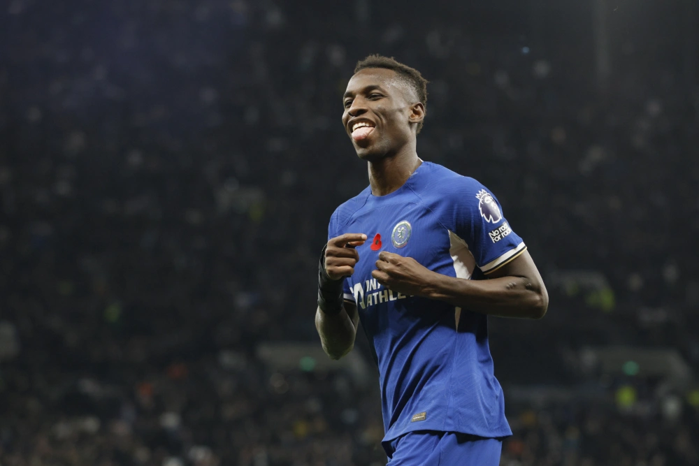 欧冠烽火淬蓝军：切尔西的逆袭与坚守